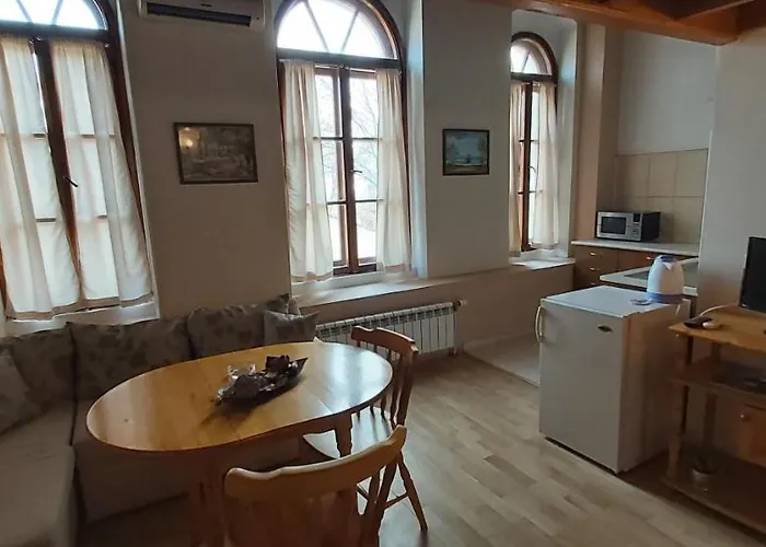 城堡旅馆 3* 瓦爾納